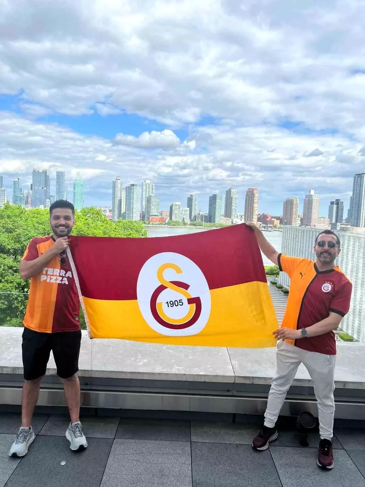 Galatasaray'ın Şampiyonluğu New York'ta Kutlandı