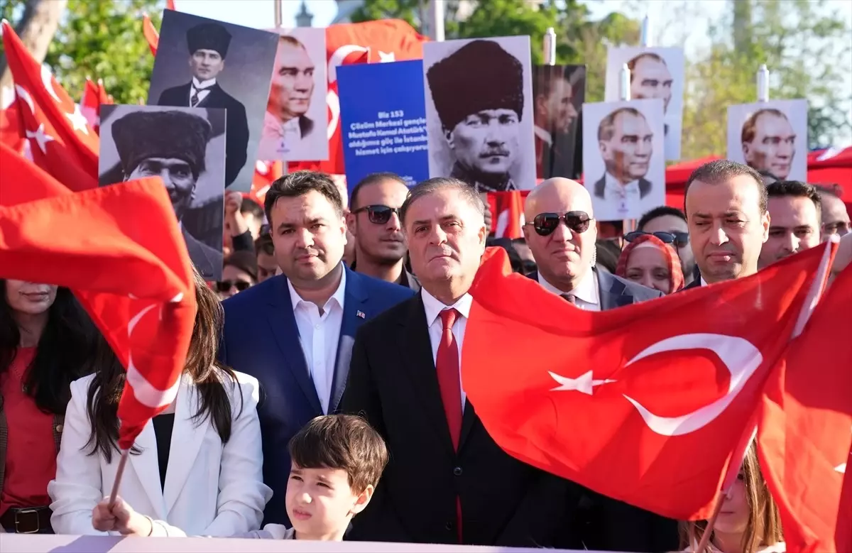 Beşiktaş'ta Mustafa Kemal Yürüyüşü
