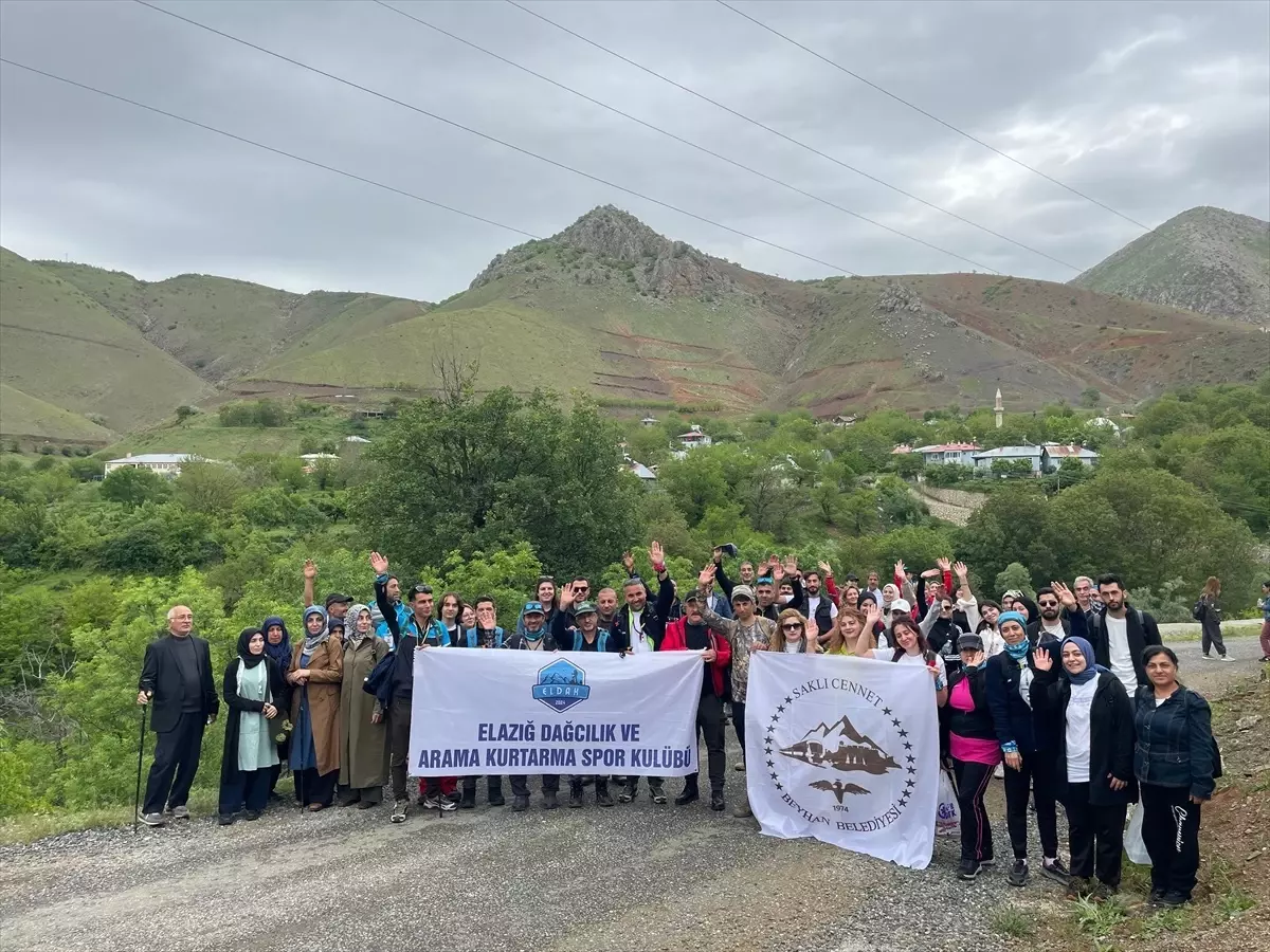Palu'da Doğa Yürüyüşü Etkinliği
