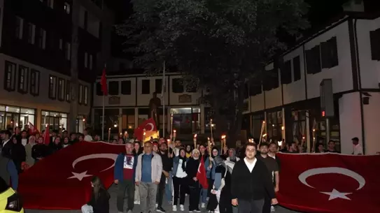 Kemaliye'de Fener Alayı ve Gençlik Yürüyüşü