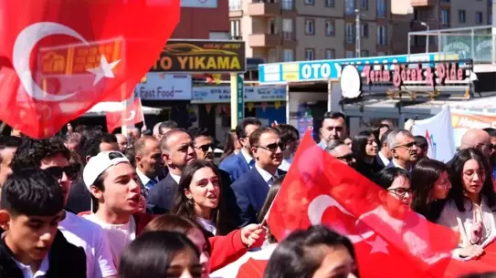 Sancaktepe'de Coşkulu 19 Mayıs Kutlaması