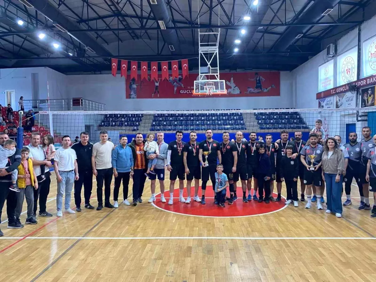 Düzce'de Yerel Lig Voleybol Müsabakaları Tamamlandı