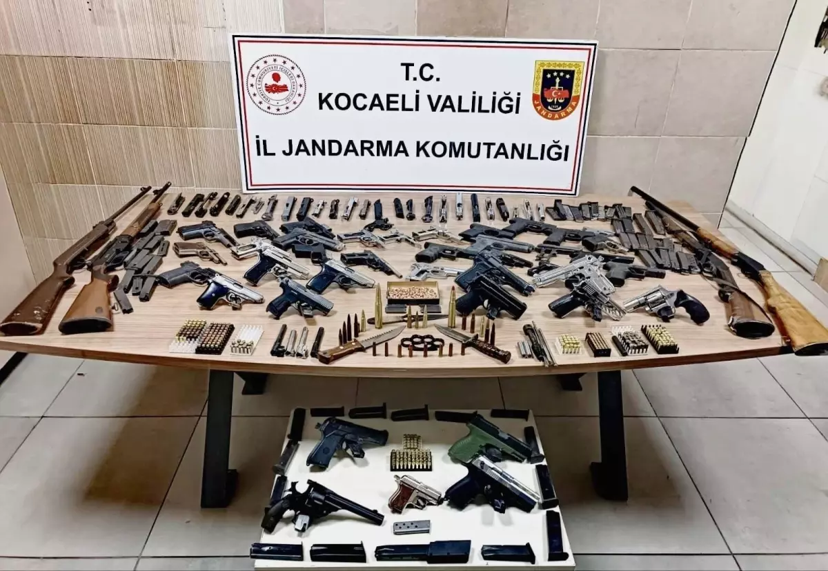 Kocaeli'de Silah Kaçakçılığı Operasyonu