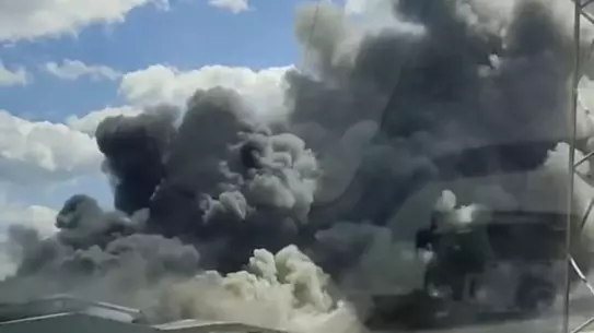 Gebze'de Boya Fabrikasında Yangın