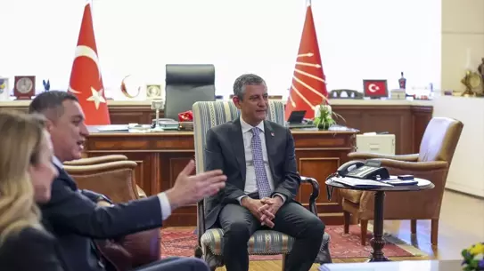 Özgür Özel, Barolar Birliği Başkanı Sağkan'ı Kabul Etti