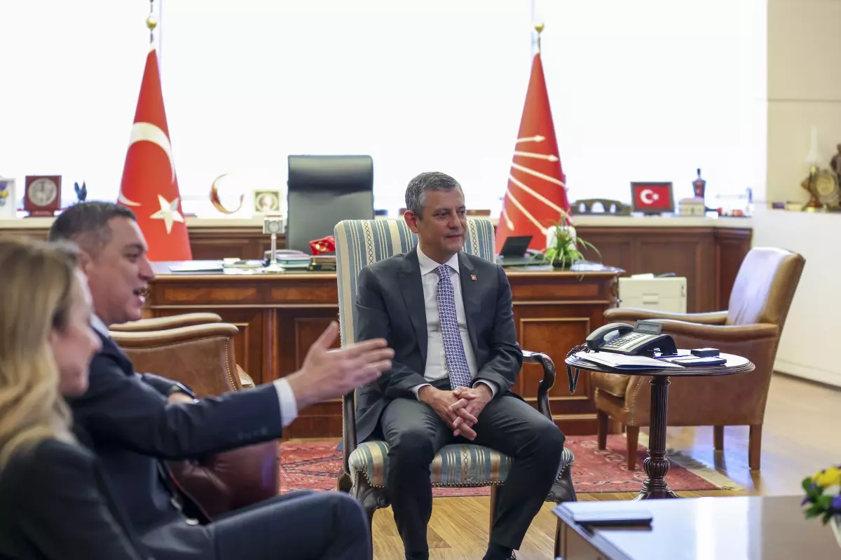 Özgür Özel, Barolar Birliği Başkanı ile Görüştü