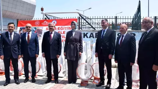 Spor Malzemeleri Köy Okullarına Dağıtıldı