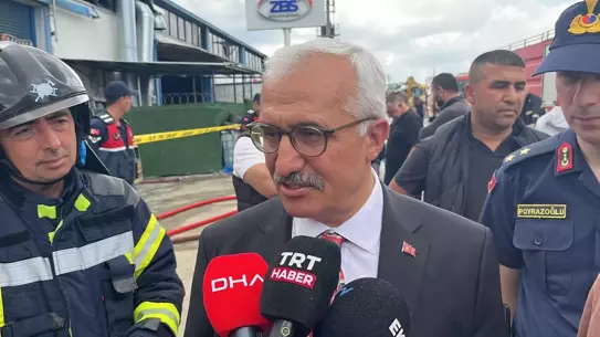 Gebze'de Yangın: 4 İşletme Etkilendi