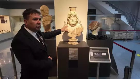 Bolu'da Zeus Helios-Serapis Büstü Sergilendi