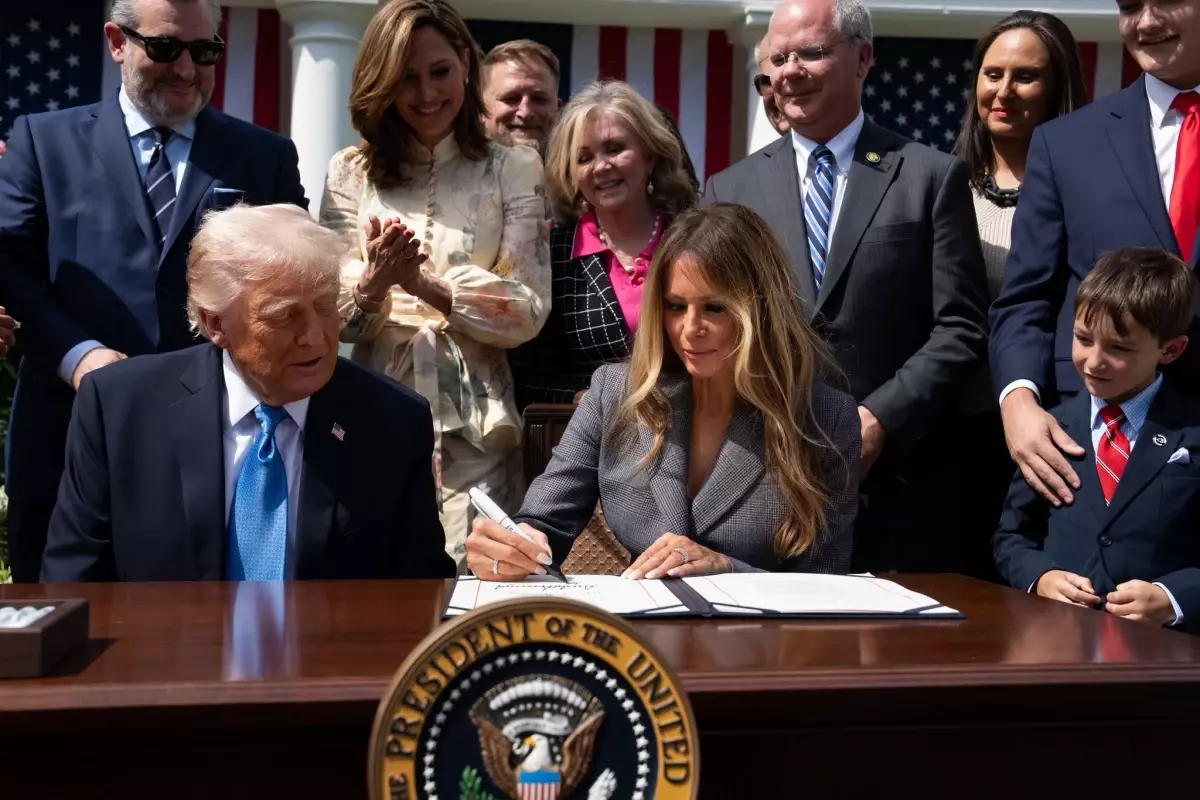 Trump'tan İnternetteki İstismara Karşı Yeni Yasak