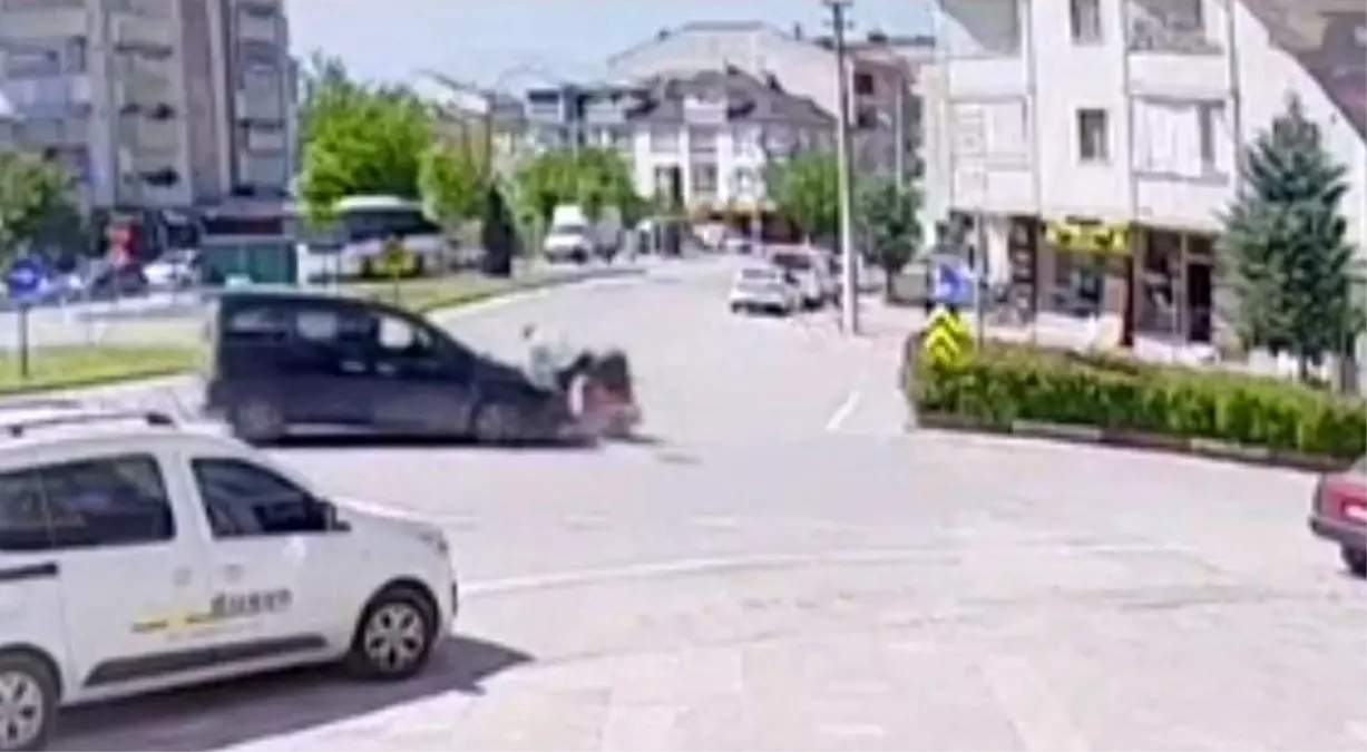 İnegöl'de Muhtar Motosiklet Kazasında Ağır Yaralandı