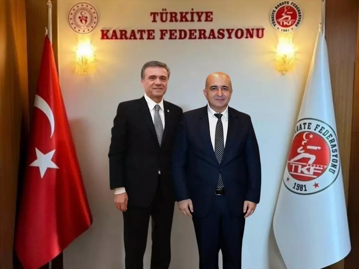 TKF ve Esenyurt Üniversitesi'nden Burs Protokolü