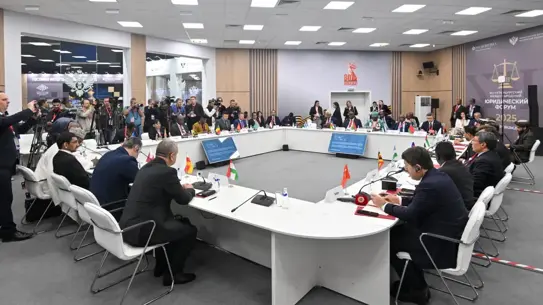 Bakan Tunç St. Petersburg Forumu'nda