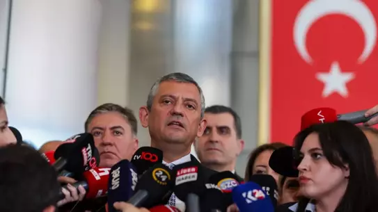 CHP Genel Başkanı Özgür Özel: 'Meclis'te bir komisyon kurulması fikrine Devlet Bey'in olumlu yaklaşımı önemli'