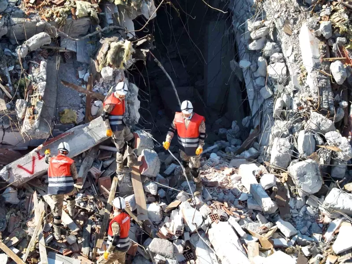 Balıkesir'de Deprem Tatbikatı Gerçekleştirildi