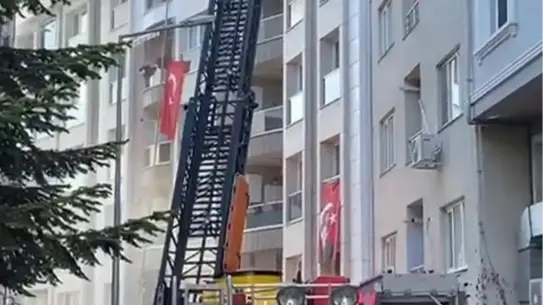 Eyüpsultan'da 7 Katlı Binada Yangın