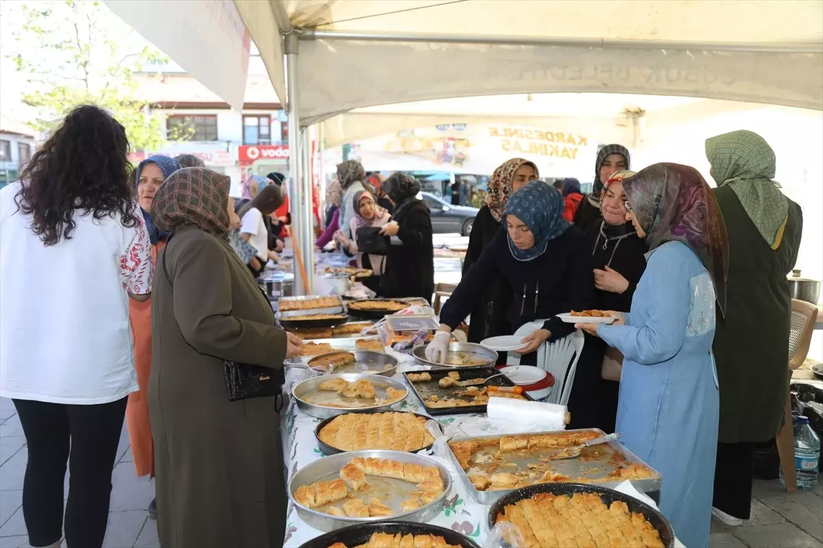 Çubuk'ta Kur'an Kursları İçin Kermes Düzenlendi