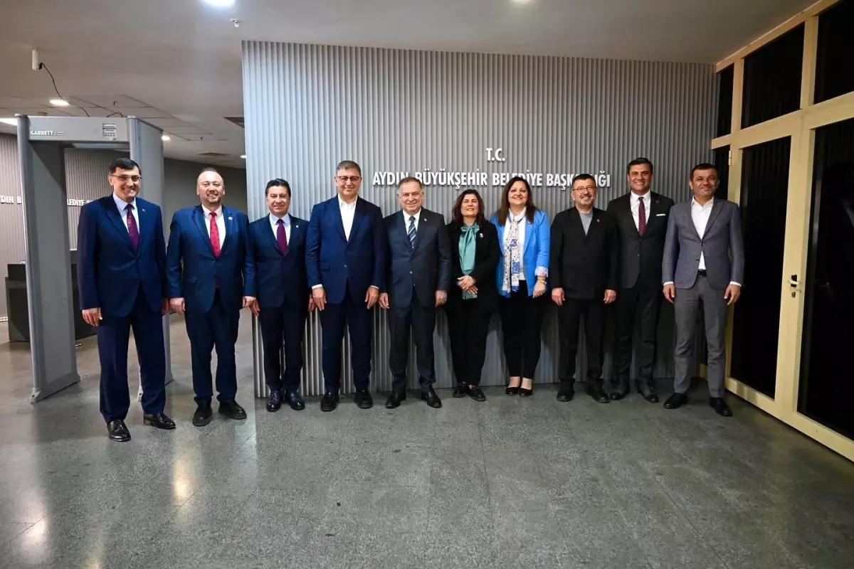 CHP'li Ege Bölgesi Belediye Başkanları Aydın'da Toplandı