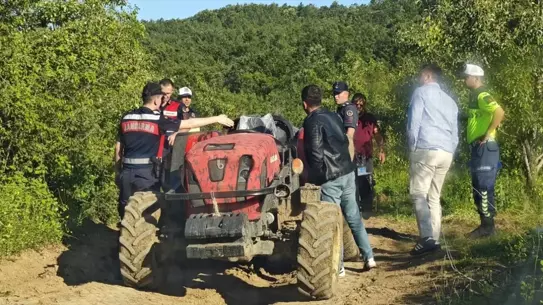 Traktör Altında Kalan Çocuk Ağır Yaralandı
