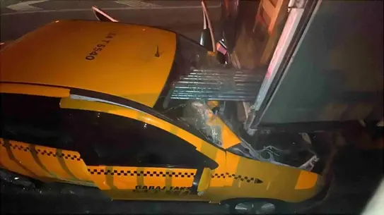 Sakarya'da Feci Kaza: 1 Ölü, 1 Yaralı