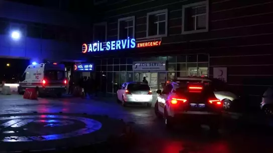 Çanakkale'de Motosikletli Ekip Kaza Yaptı