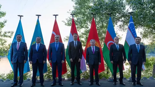 Hakan Fidan Budapeşte'de TDT Zirvesi Öncesi Toplandı