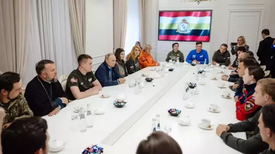 Putin, Kursk Bölgesini Ziyaret Etti