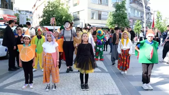 Büyükçekmece Tiyatro Festivali Coşkuyla Başladı
