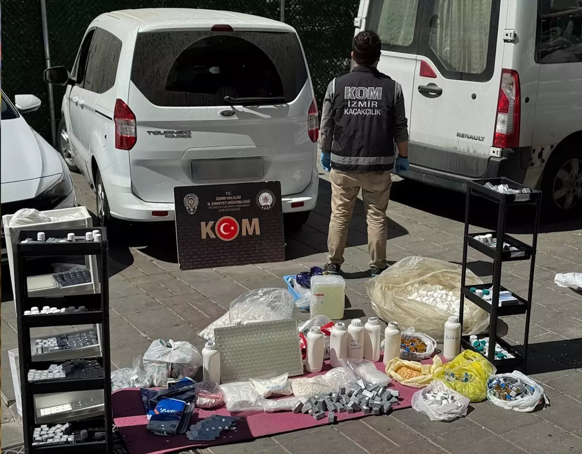 İzmir'de Kaçak İlaç Operasyonu