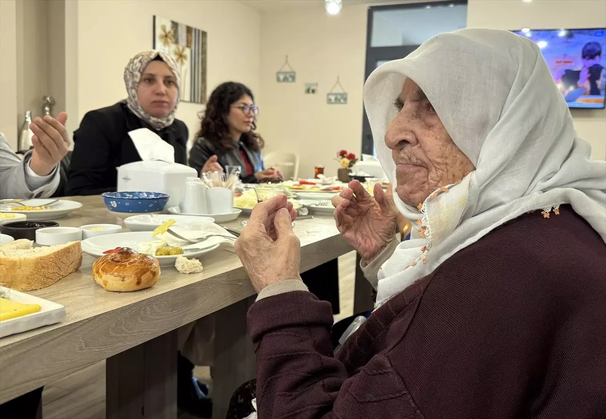 Ardahan'da huzurevi sakinleriyle lezzet dolu vefa buluşması