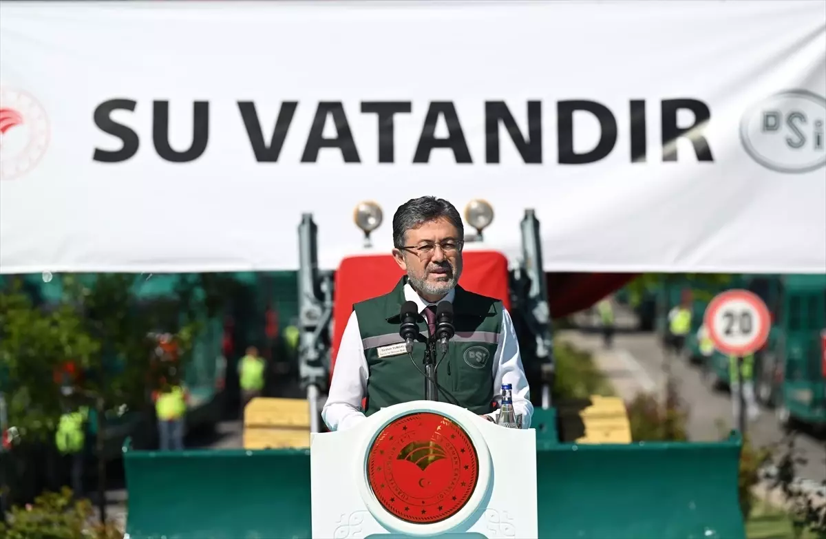 DSİ'ye Yeni İş Makineleri Teslim Edildi