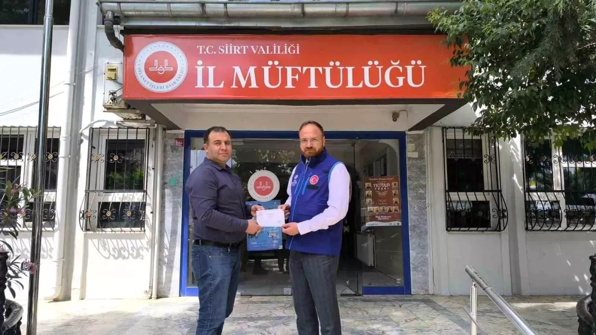 Yazar Taner'den Filistin'e Destek
