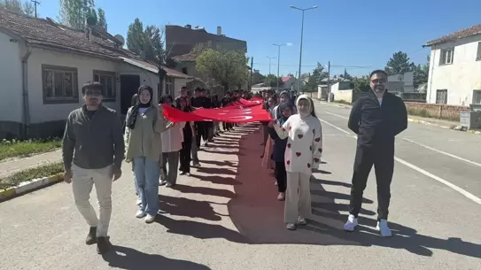 Gençlik Haftası Yürüyüşü Ulaş'ta Yapıldı