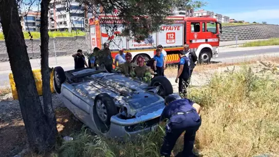 Balıkesir'de Takla Atan Araçta İki Yaralı