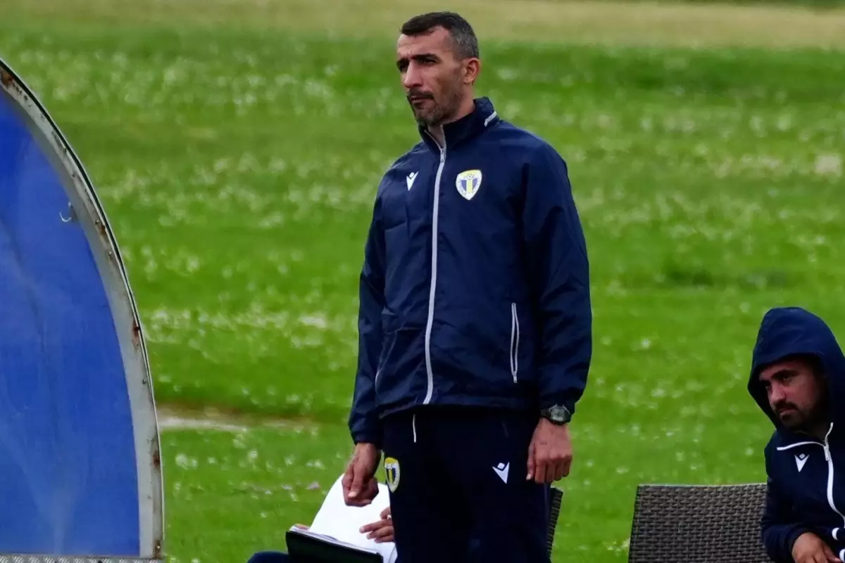 Küme düşme riski olan takımını üçüncü yaptı! Mehmet Topal'a üst üste talipler