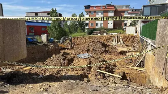 Sancaktepe'de Toprak Kayması: 3 İşçi Kurtarıldı