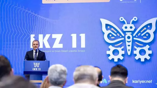 Mersin'de Dijital Dönüşüm ve İnsan Odaklı Liderlik Zirvesi Düzenlendi