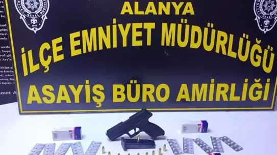 Alanya'da Ruhsatsız Tabanca ve Uyuşturucu Ele Geçirildi