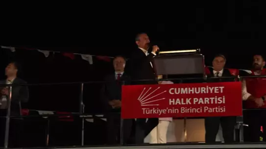 Özgür Özel: Yalanlarla Kumpas Kurdu
