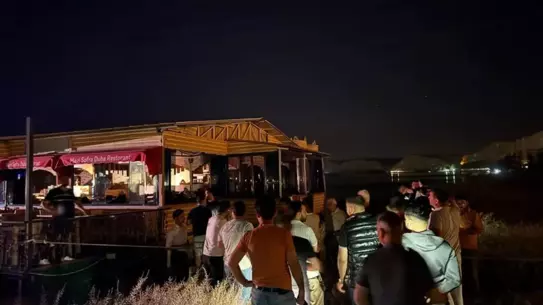 Duba Restoran Akıntıya Kapıldı