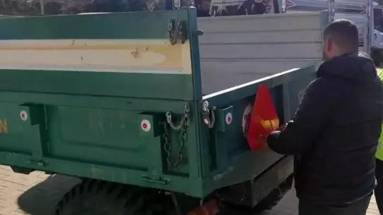 Sarıgöl'de Traktörlere Reflektör Uyarısı