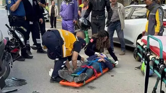 Eskişehir'de Motosiklet-Kamyonet Kazası