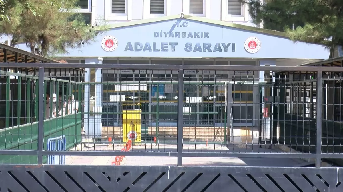 Diyarbakır'da Ev Hapsi Skandalı