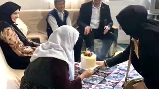 Yaşlı Çifte Anlamlı Ziyaret