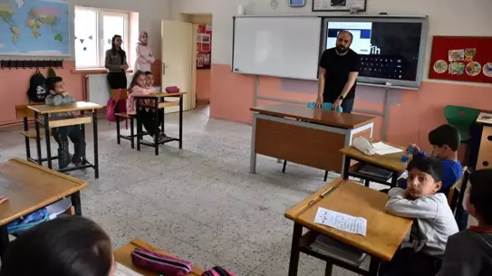 Kocasinan Belediyesi'nden Öğrencilere Geri Dönüşüm Semineri