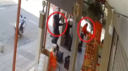 Mersin'de Tabanca ile Saldırı Anı Kamerada