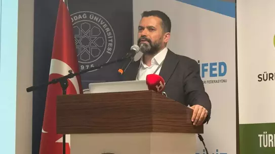 Dr. Ekrem Teymur: "Yapay Zeka ile şekillenecek yeni tarım dünyasında çiftçinin yeri yok"