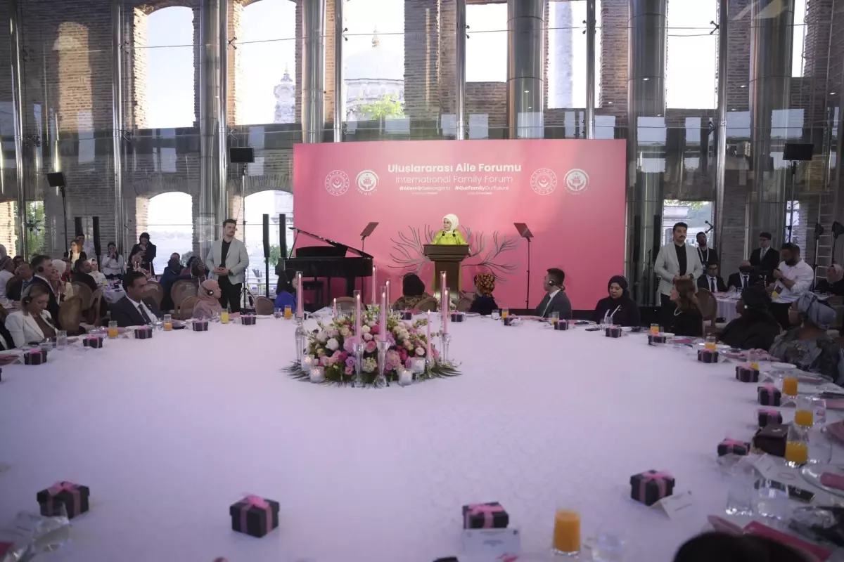 Emine Erdoğan, 'Uluslararası Aile Forumu'nun galasına katıldı