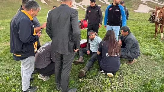 Yüksekova'da Bayılan Genç İçin Kurtarma Operasyonu