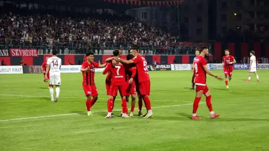 Vanspor FK, Elazığspor'u 4-1 Mağlup Etti